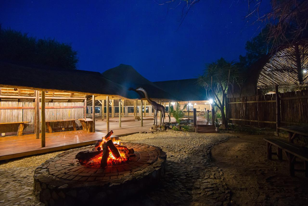 Amadwala Lodge Roodepoort Bagian luar foto