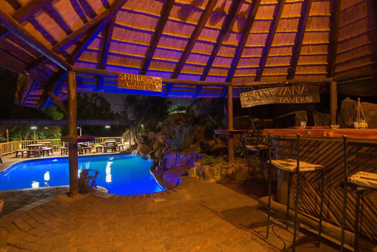 Amadwala Lodge Roodepoort Bagian luar foto