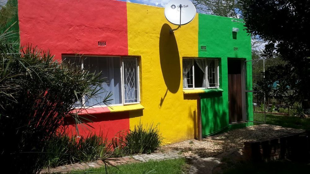 Amadwala Lodge Roodepoort Bagian luar foto