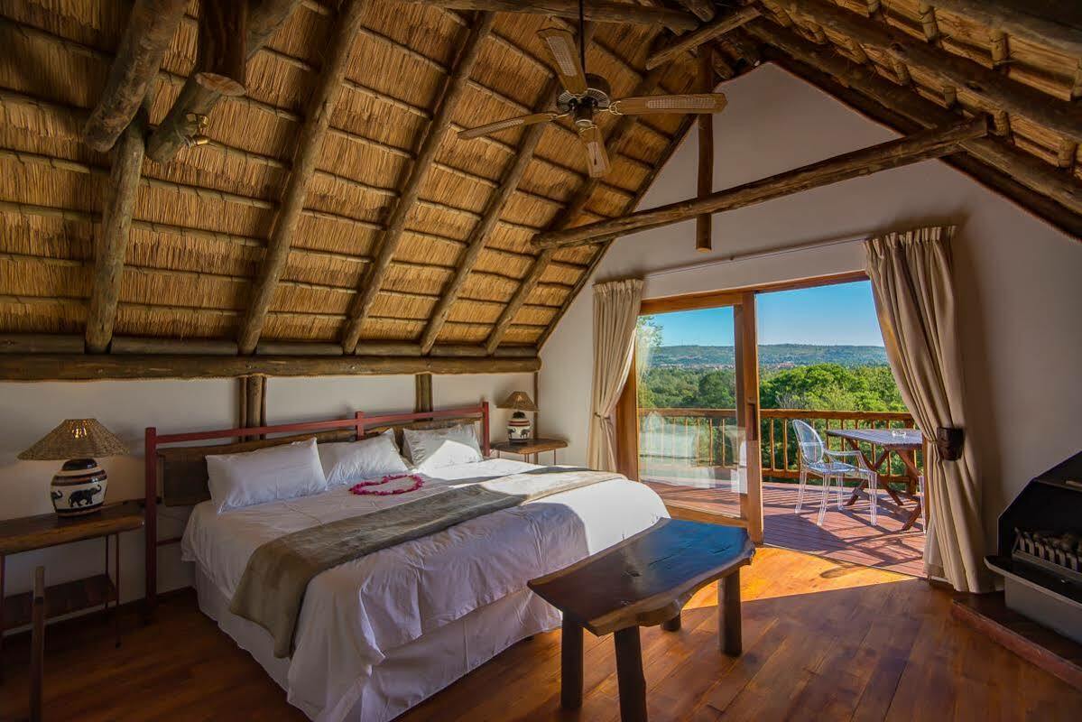 Amadwala Lodge Roodepoort Bagian luar foto